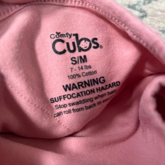 NWOT Comfy Cubs Swaddle Bundle Size S/M Baby Girl - Picture 2 of 4
